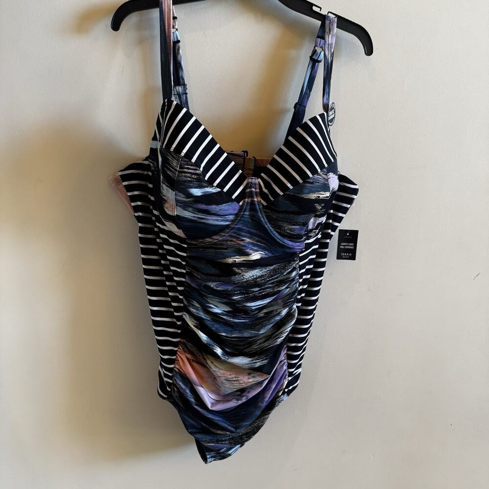 NWT Torrid 4 D/DD Womens 26 4X Slim Fix Underwire One Piece Swimsuit Shoreline